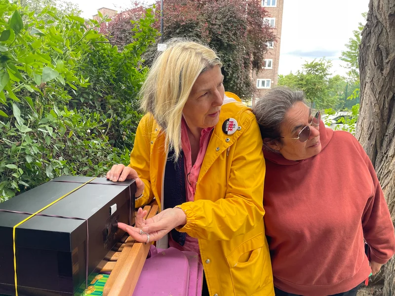 PAULINE HALL AND JULIIA CLEMENTS READY TO SHOOT ON THEIR SHOEBOX  